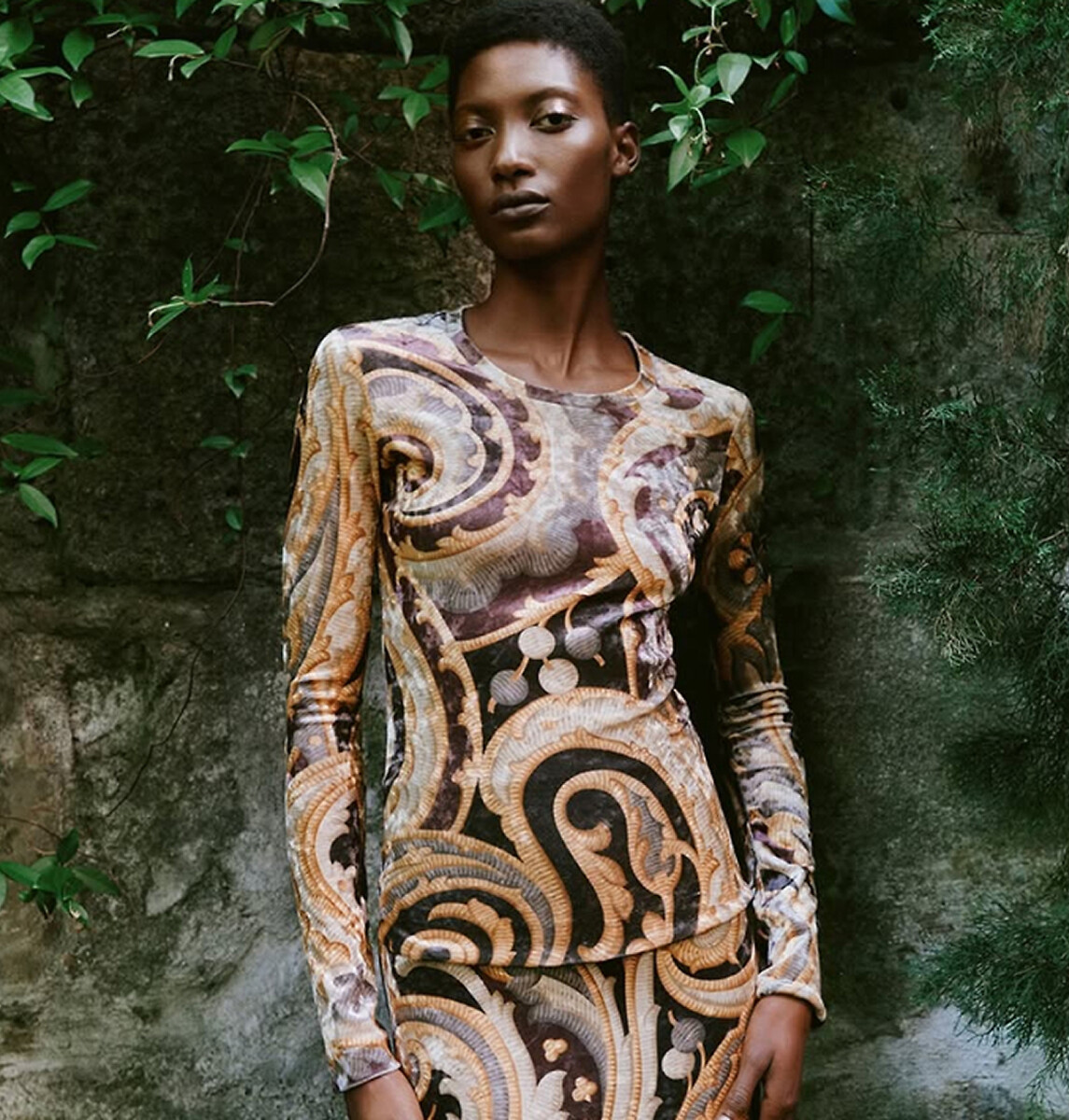 Etro: silhouettes fluides, imprimés chatoyants